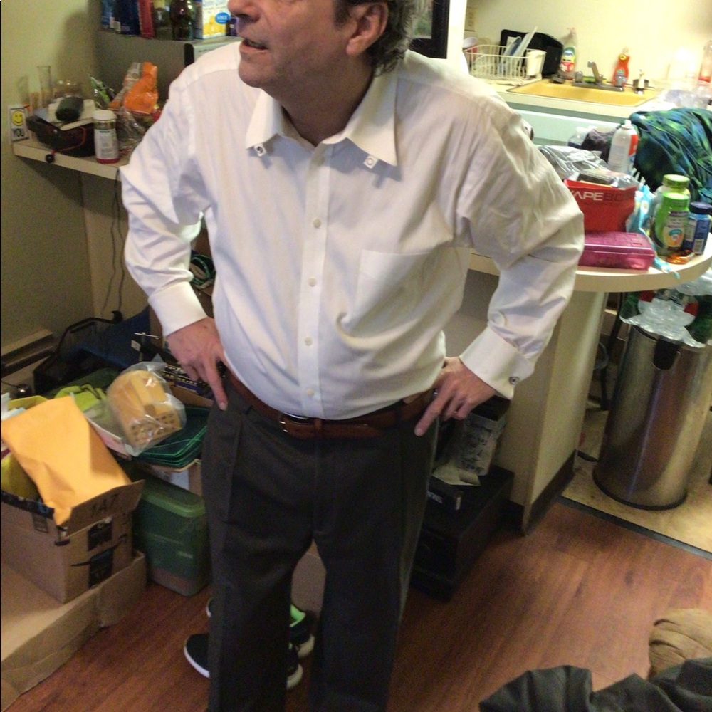 Suits - Picture 3 of 5